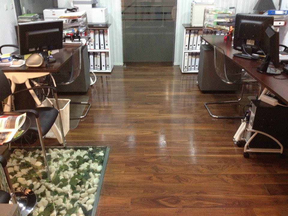 554865_511417055566407_423198521_n