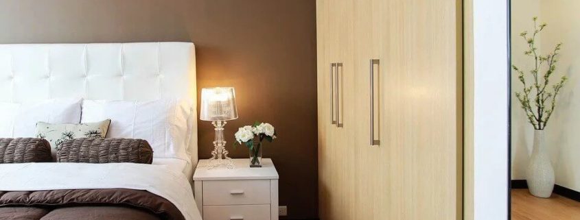 ¿Por qué sale moho en la ropa del armario? 4 humedadarmarioslimpizacasteuy