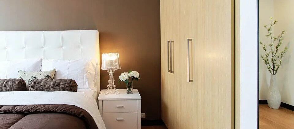 ¿Por qué sale moho en la ropa del armario? 1 humedadarmarioslimpizacasteuy